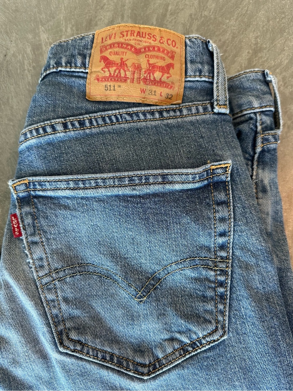 Levi's Men's Slim Straight Jeans in Light Blue Denim